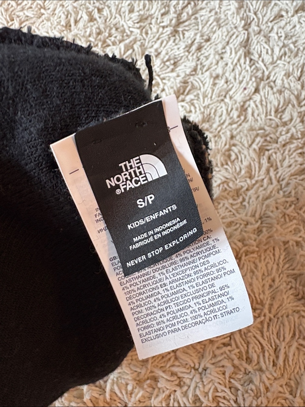 The North Face Youth Reversible Camouflage Jacket & Camo Pom Hat Set - Picture 9 of 10